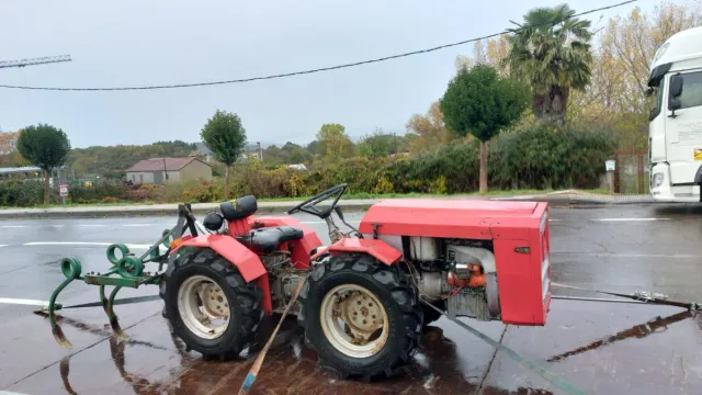 Mini Tractor Ebro A30L Rojo