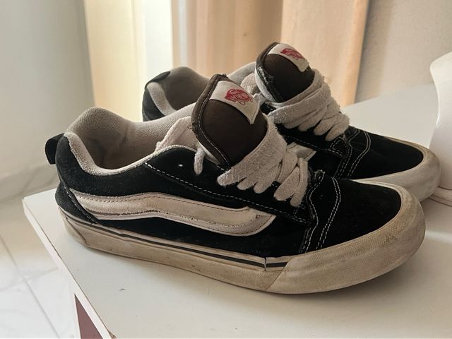 Zapatillas Vans Old Skool Negras y Blancas