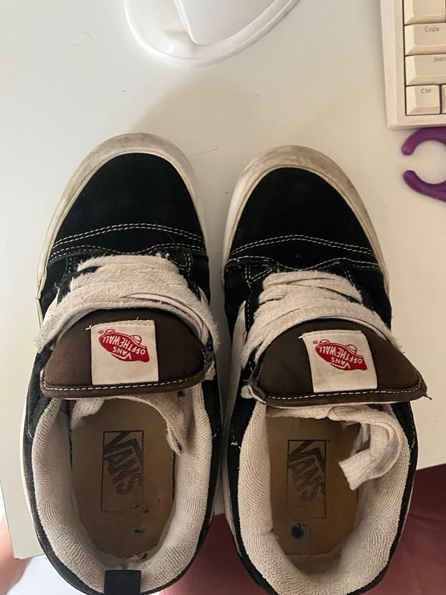 Zapatillas Vans Old Skool Negras y Blancas