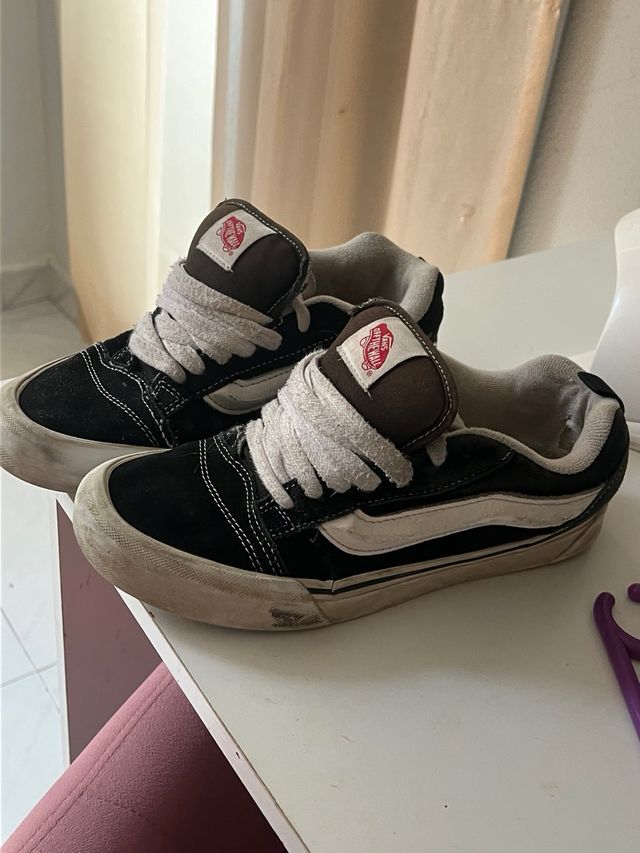 Zapatillas Vans Old Skool Negras y Blancas