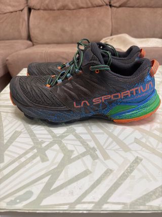Zapatillas Trail La Sportiva Akasha II CarbonFlame