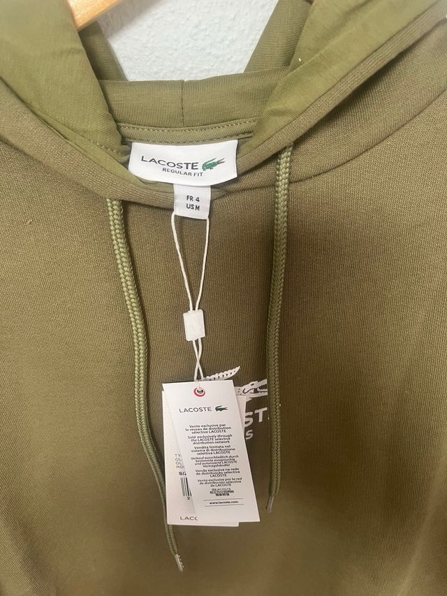 Sudadera Lacoste . PVP 150€.