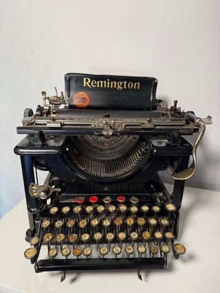 Máquina de escribir antigua Remington