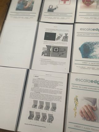 LIbros CFGM Auxiliar de enfermería  Escola Edgar