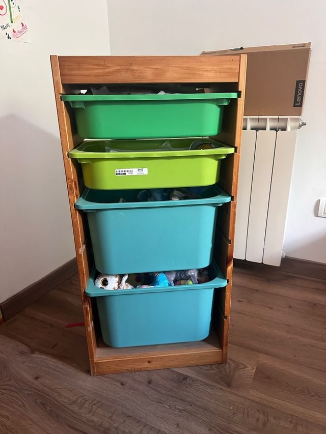 Estantería Ikea Trofast para juguetes. 30e cada un