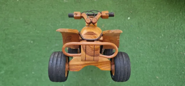 Quad de Madera Artesanal