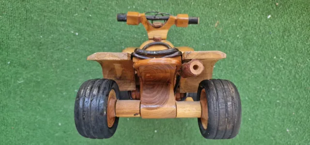 Quad de Madera Artesanal