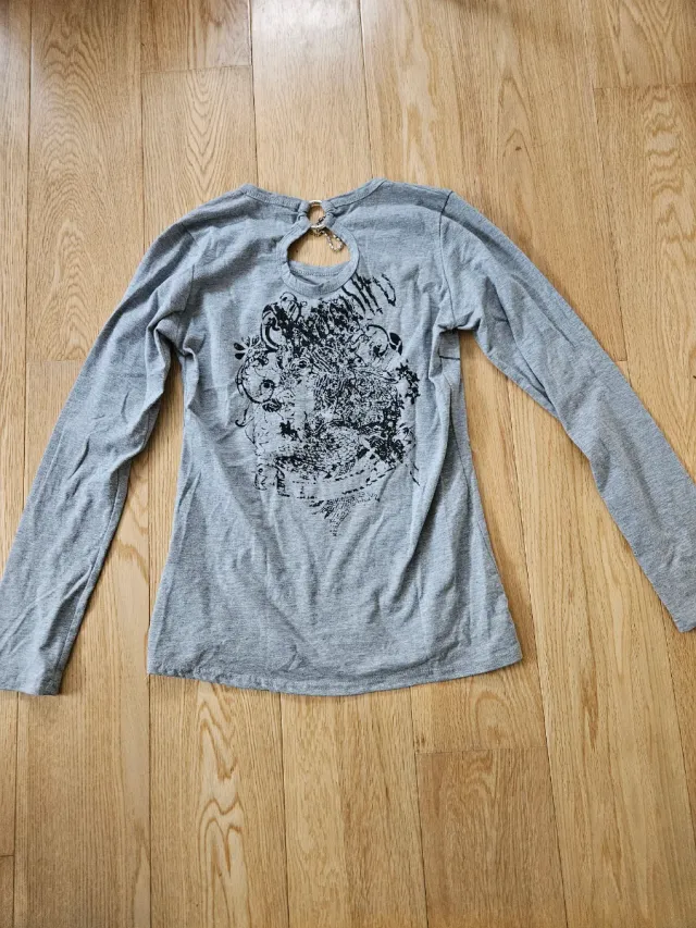 Camiseta gris dibujo manga larga Talla L