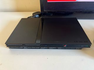 PlayStation 2 Slim SCPH-7004 Negra