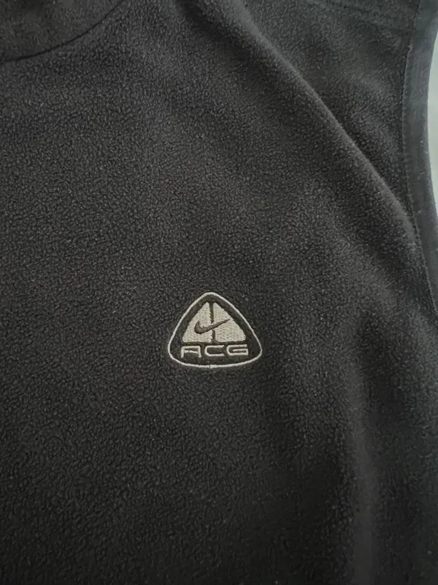 Chaleco polar Nike ACG Therma FIT gris