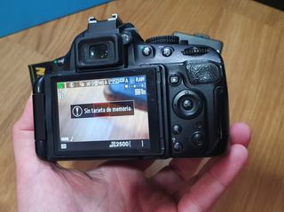 Cámara Nikon D5100 + Accesorios