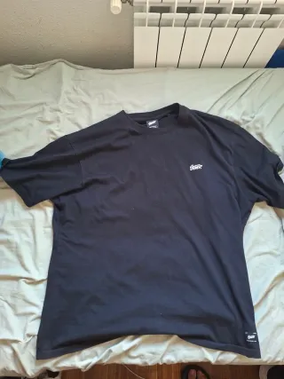 Camiseta Pull&Bear STWD Talla XL Negra