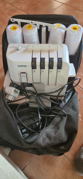 Máquina de coser Brother