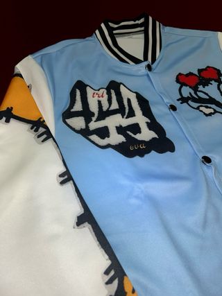 Camiseta Azul y Blanca