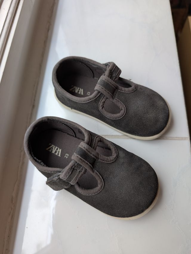 Zapatos respetuosos Zara, talla 23