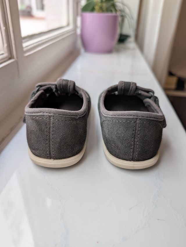 Zapatos respetuosos Zara, talla 23