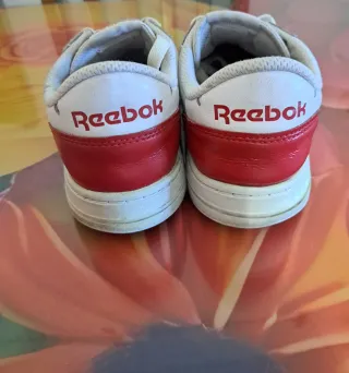 Zapatillas Reebok Clásicas Blancas rojas