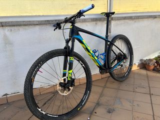 Bicicleta Montaña BH Ultimate Carbono