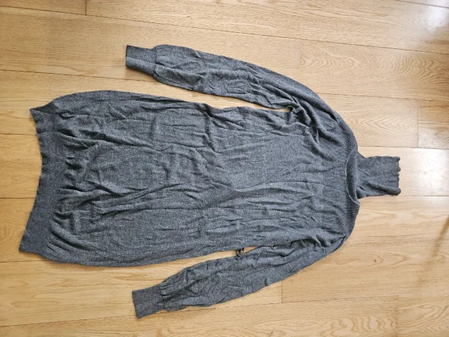 Vestido cuello alto gris talla M