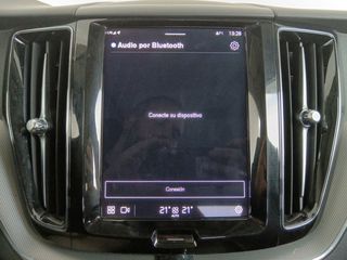 Volvo XC60 B4 R Design 2WD