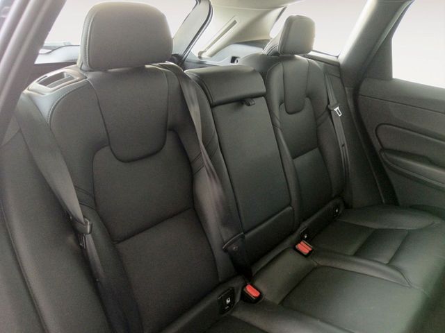 Volvo XC60 B4 R Design 2WD