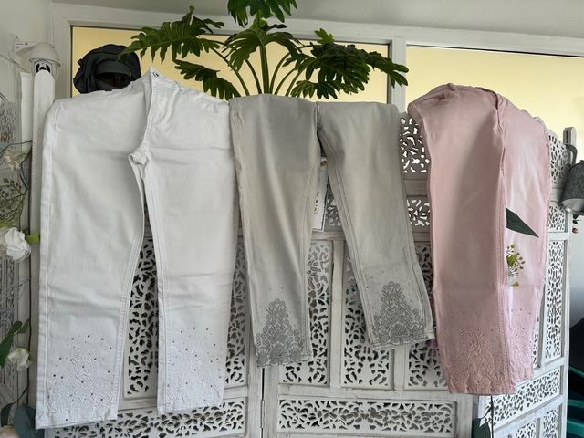 3 pantalones 3/4: rosa, verde y blanco. tailla M.