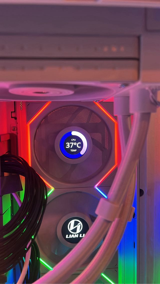 PC gaming Tope de Gama RTX 5080/ r7 7800x3d 32 gb