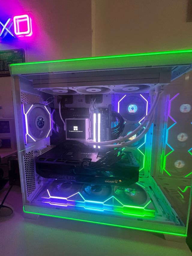 PC gaming Tope de Gama RTX 5080/ r7 7800x3d 32 gb