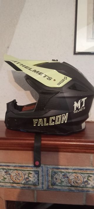 Casco integral MT Falcon