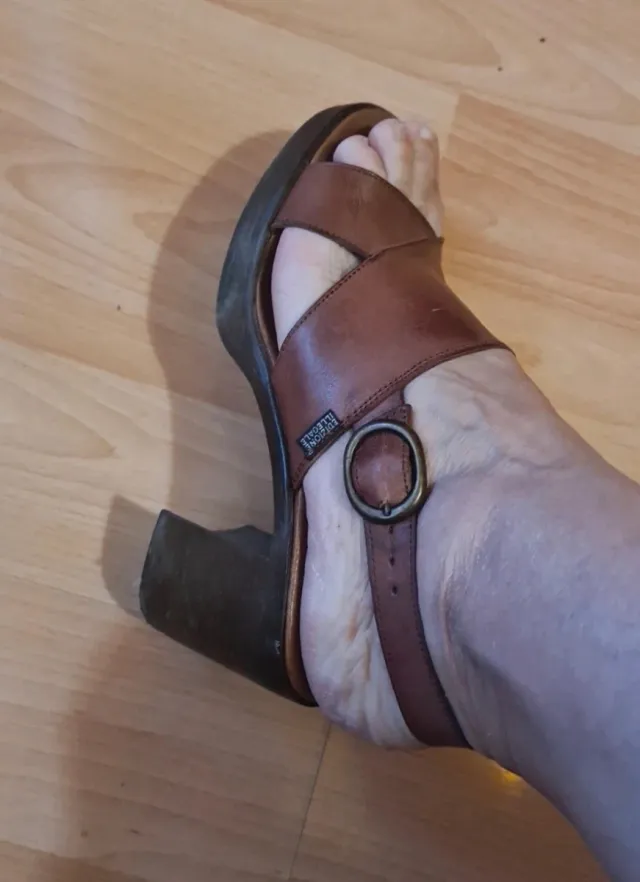 Sandalias de cuero retro marrones