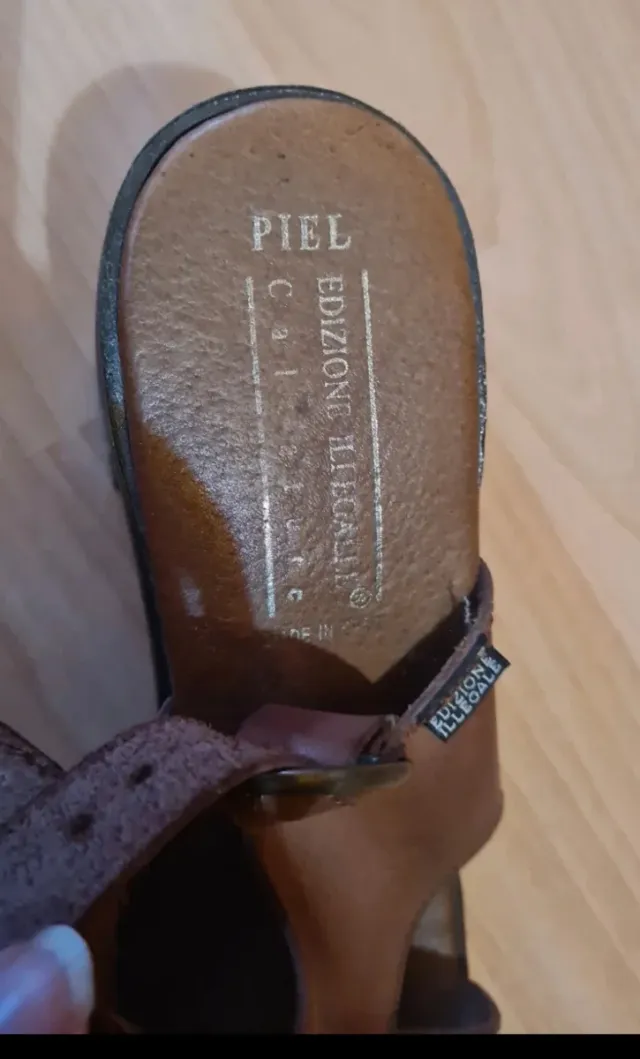 Sandalias de cuero retro marrones