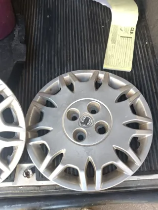 Tapacubos Lancia Ypsilon 15 (4 unidades)