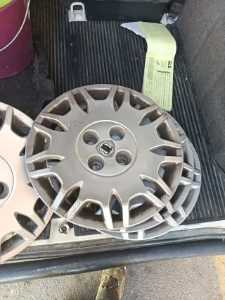 Tapacubos Lancia Ypsilon 15 (4 unidades)