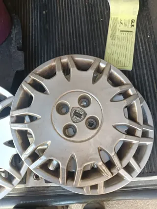 Tapacubos Lancia Ypsilon 15 (4 unidades)