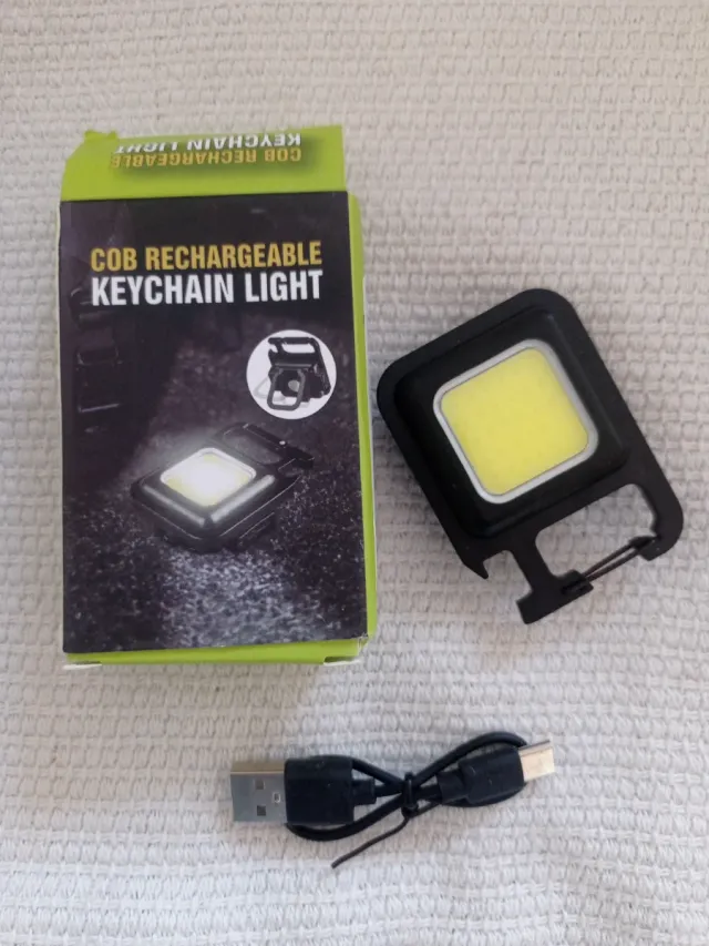 Linterna LED COB Recargable Portátil