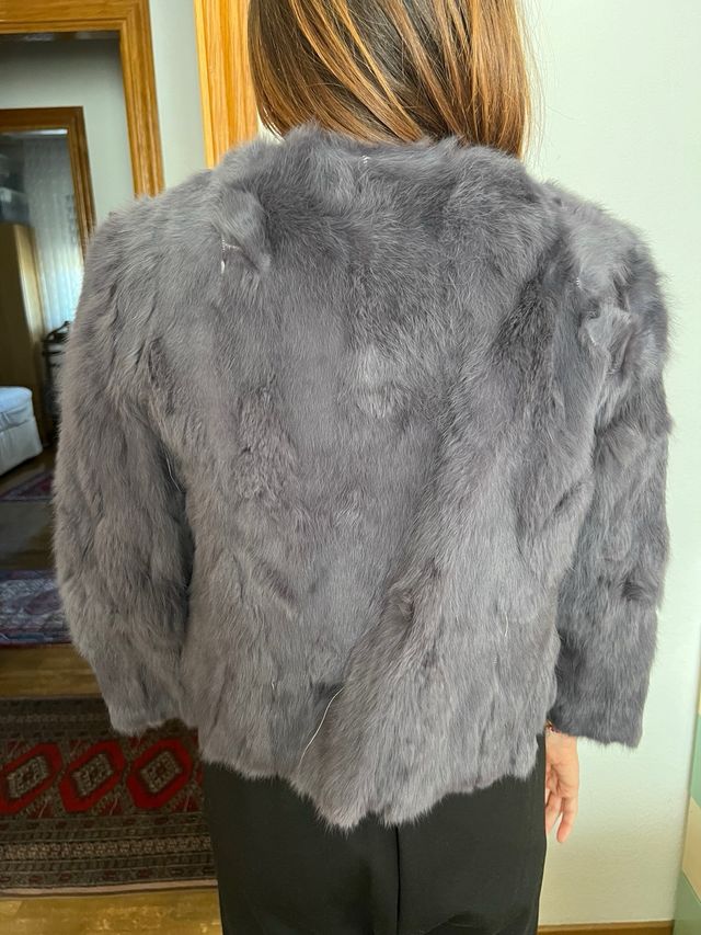 Chaqueta pelo sintético gris