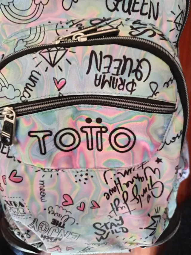 Mochila Totto con ruedas y estampado divertido