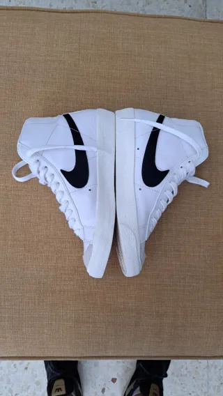 Nike Blazer Mid '77