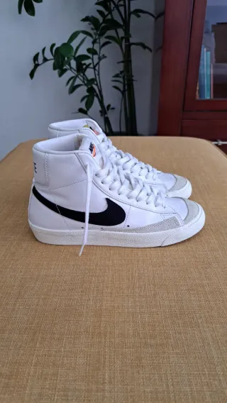 Nike Blazer Mid '77