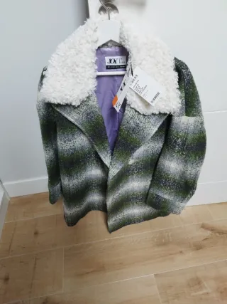 Abrigo lana ovina verde M nuevo con etiquetas.