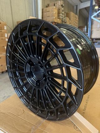 JUEGO LLANTAS 18 PULGADAS 5X112 MERCEDES