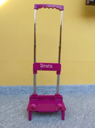 Carrello porta zaino Bratz fucsia con scritta rosa