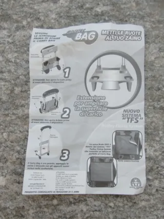 Carrello porta zaino Bratz fucsia con scritta rosa