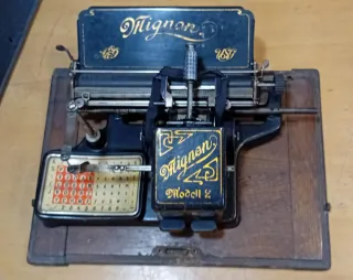 Máquina de escribir Mignon Modelo 2