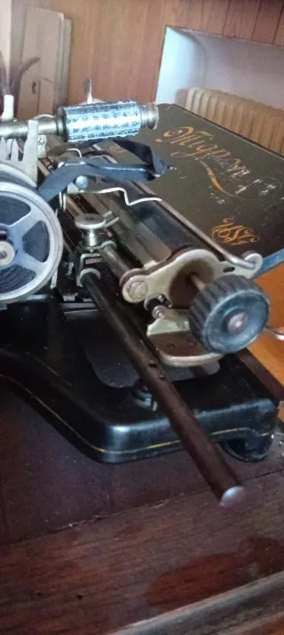 Máquina de escribir Mignon Modelo 2