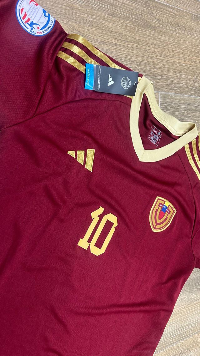 Camiseta Vinotinto Adidas Talla L