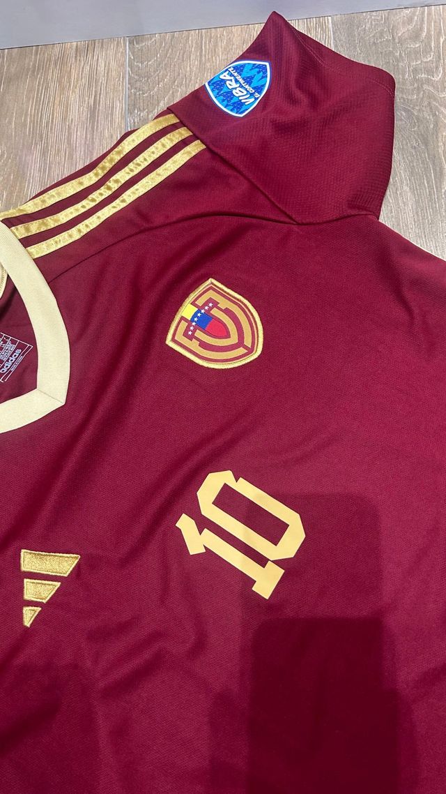 Camiseta Vinotinto Adidas Talla L