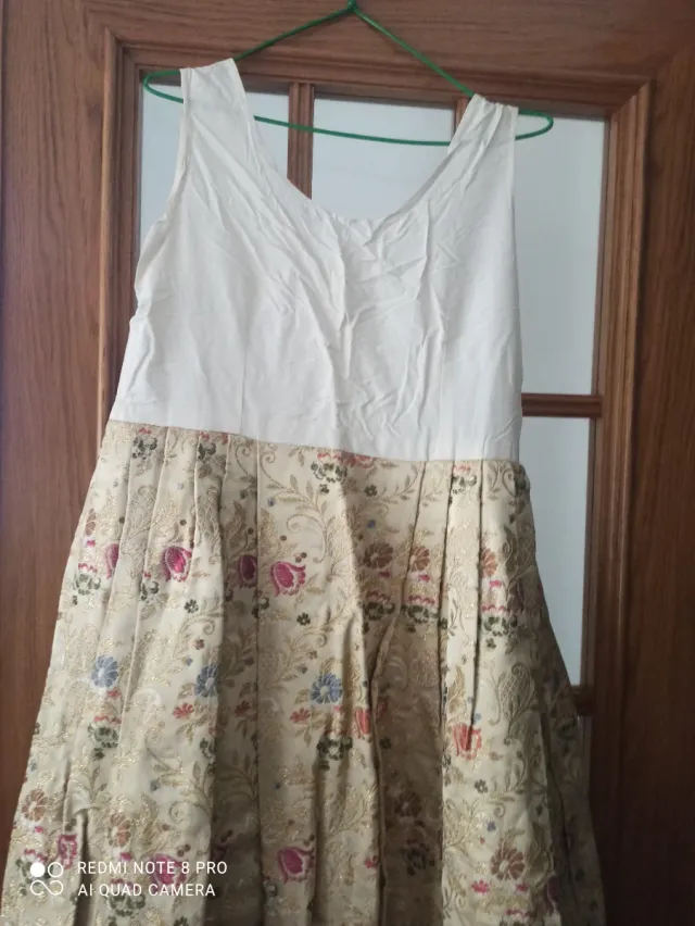 Traje Fallera Beige Floral