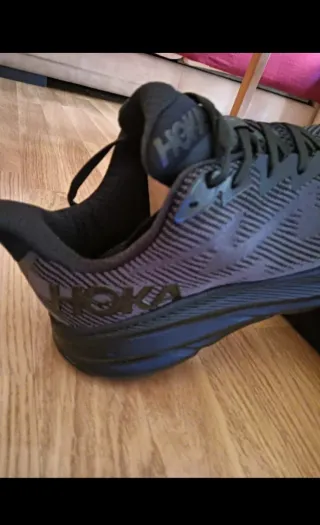 Zapatillas Hoka Clifton 9 Talla 43 Negras