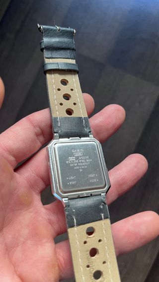 Casio A100WE Reloj Digital Plata y Negro